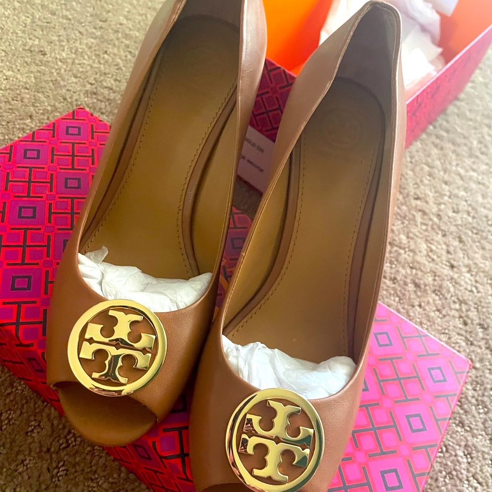 Tory Burch wedges beautiful camel color with gold  emblem size 7 true to size